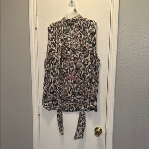 Wild Patterned Sleeveless Blouse
